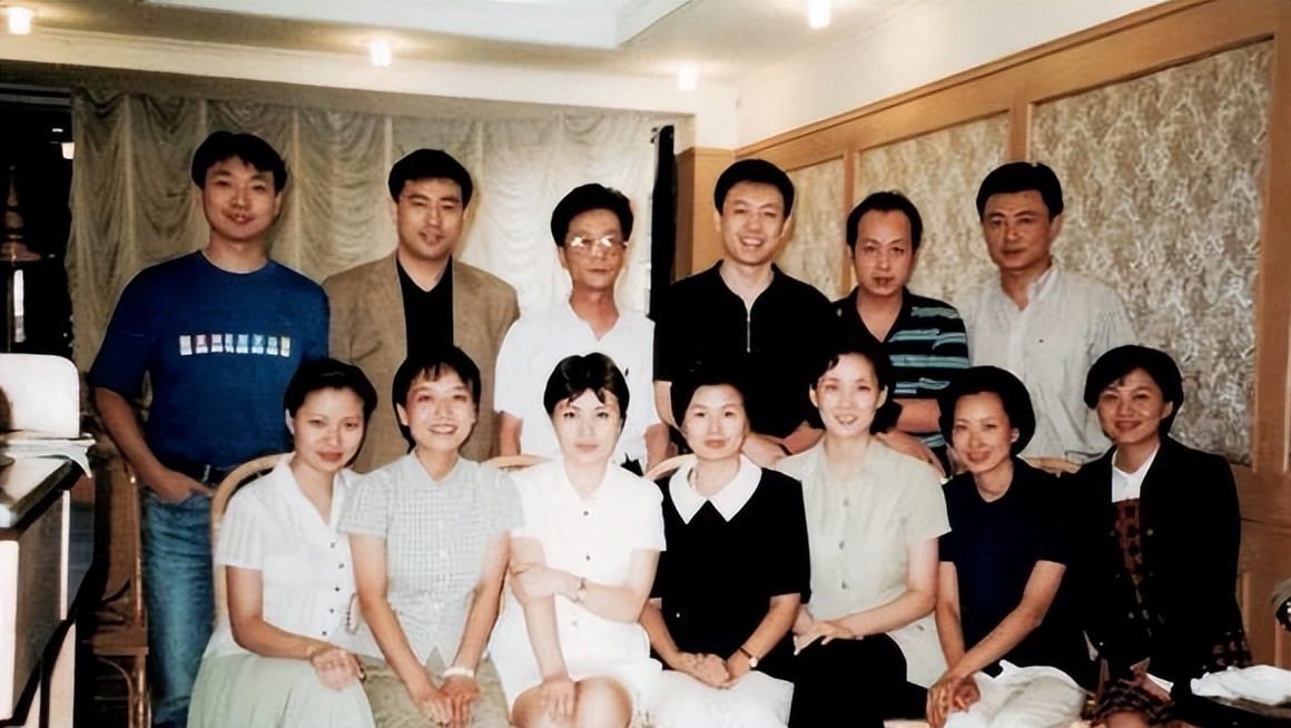 央视主播李瑞英儿子坠楼,央视新闻主播李瑞英怎样了