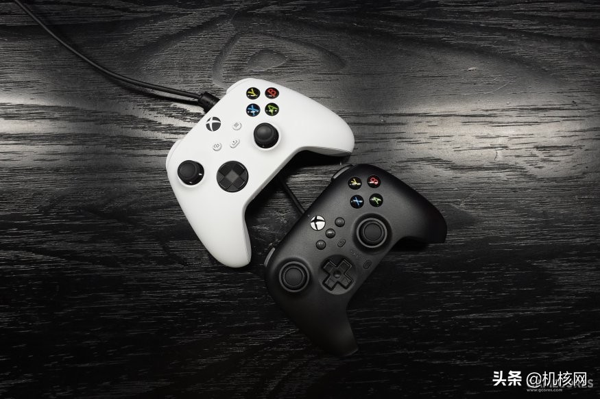 xbox手柄和猎户座手柄对比,xbox手柄平替