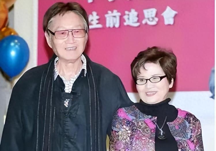 台湾名嘴安乐死视频曝光：家人围坐身旁，喝完药“睡”在儿子怀中