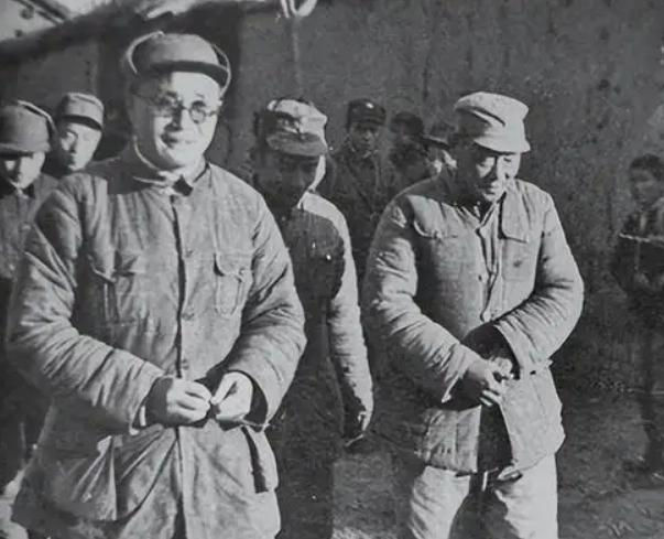 1970年的一个深夜,*世友许**找来肖永银:刘帅来南京了,你去接最好