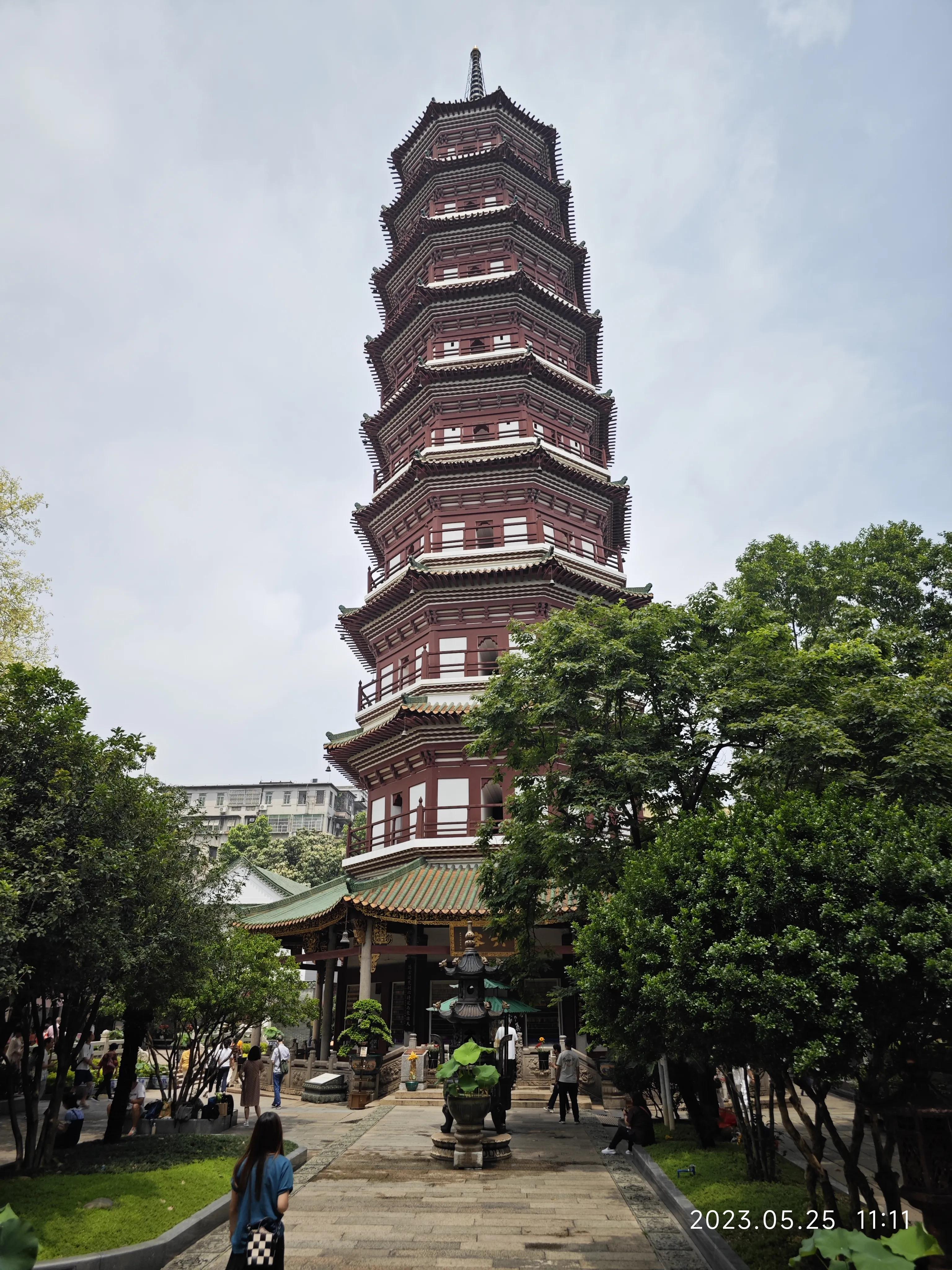 广州六榕寺求什么最灵,广州六榕寺传奇的寺庙