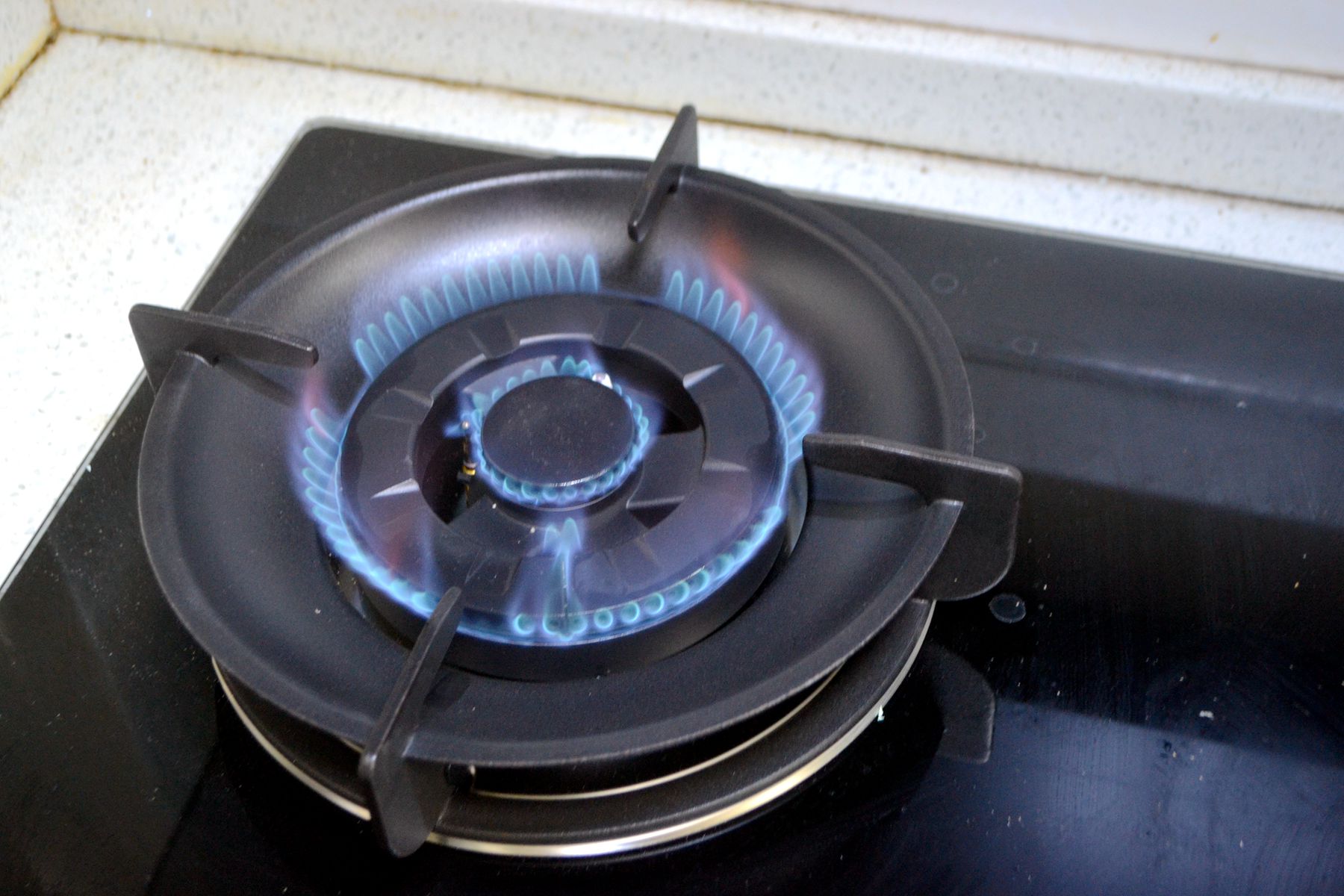 传统烟机灶具会被淘汰吗,米家智能净烟机对比普通油烟机