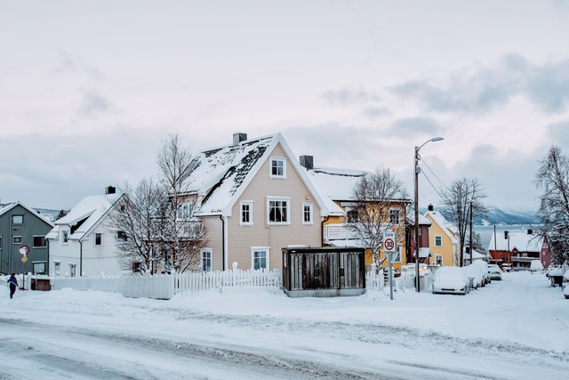 朋友卖房算计我，还恶人先告状，为多挣我几万块连环计都使出来了