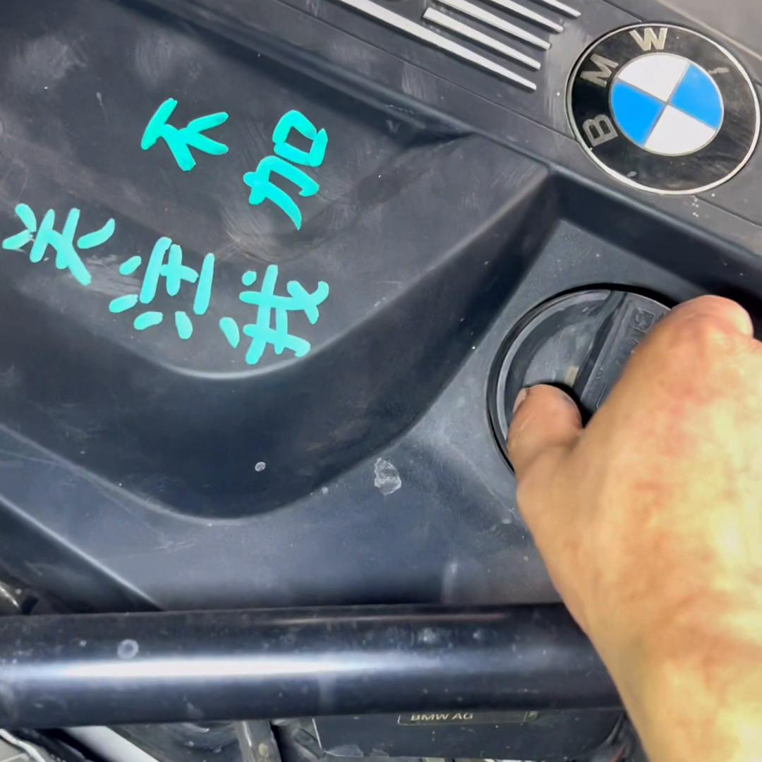 小黑粉想看的，加与不加药液清洗视频前后对比，跟清洗效果