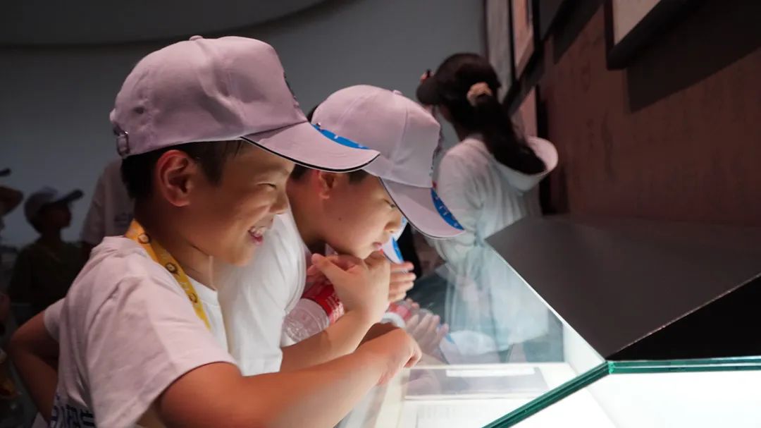 小记者游家乡,小记者户外采风