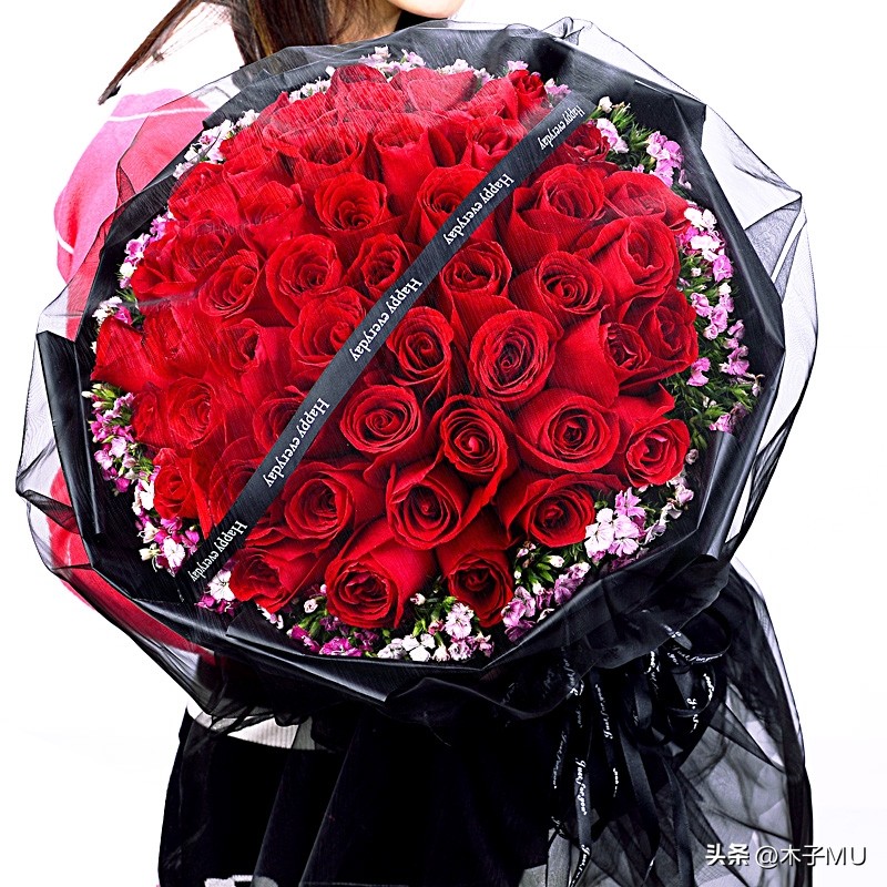 送99朵红玫瑰的寓意是什么意思,送99朵玫瑰代表什么