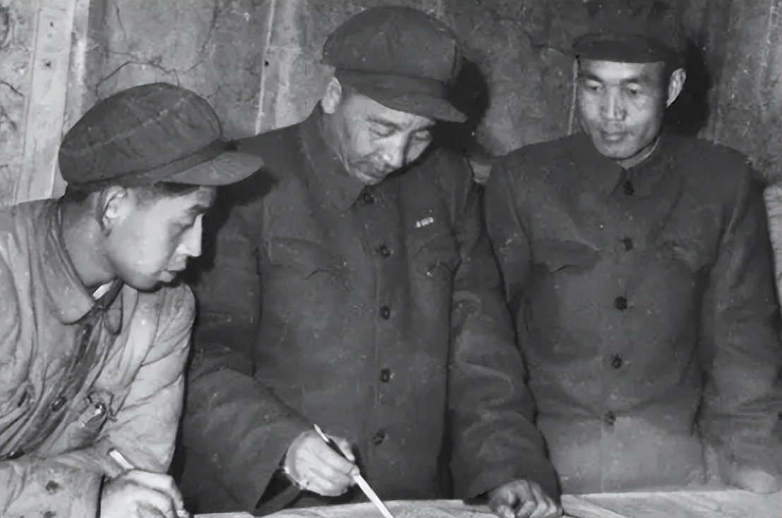 1980年*基伟秦**重游太行，老房东：你咋还当司令？几十年也没进步？