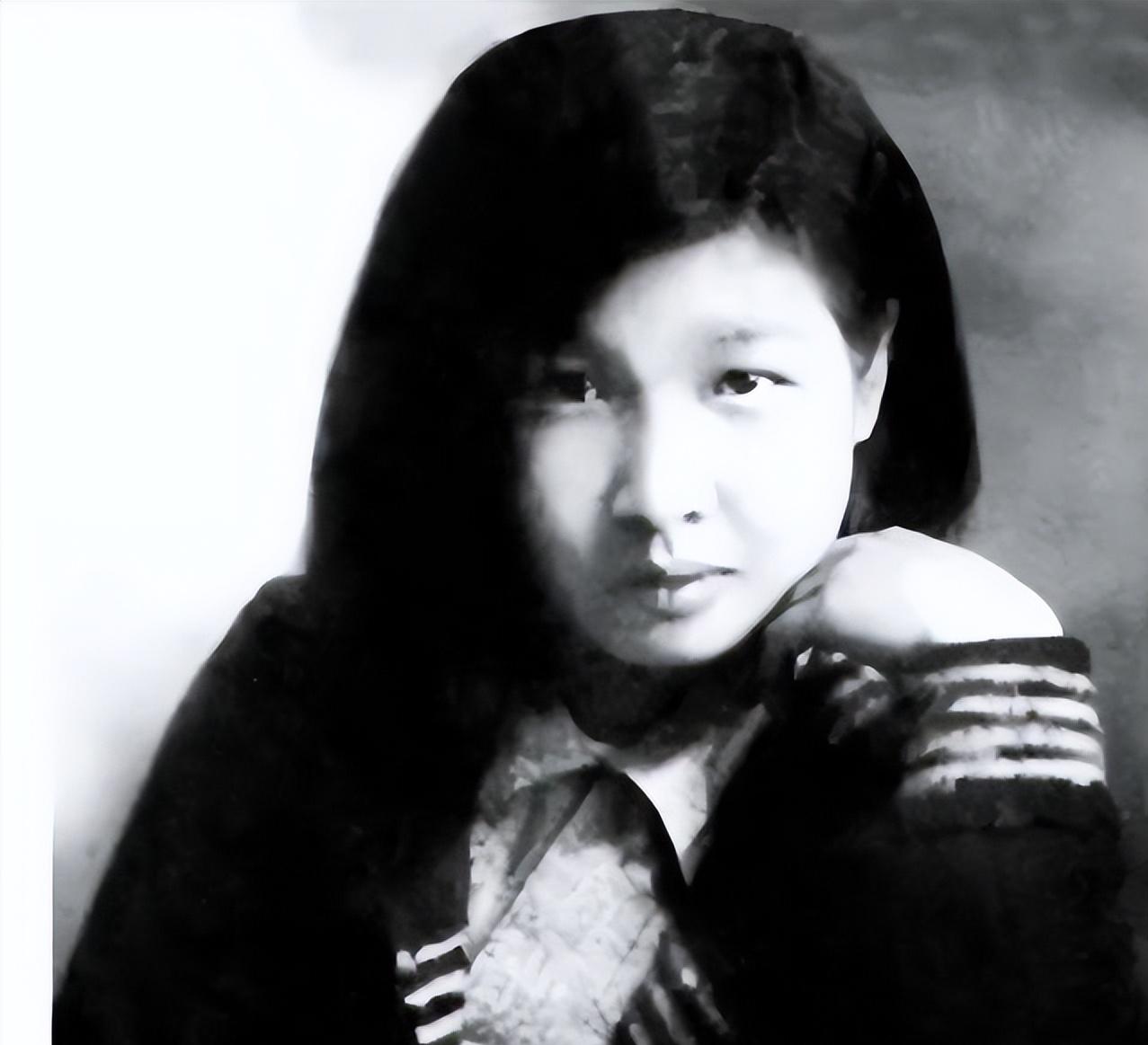 陶斯亮的背景有多强大？她的母亲敢和毛主席吵架，父亲官至正国级