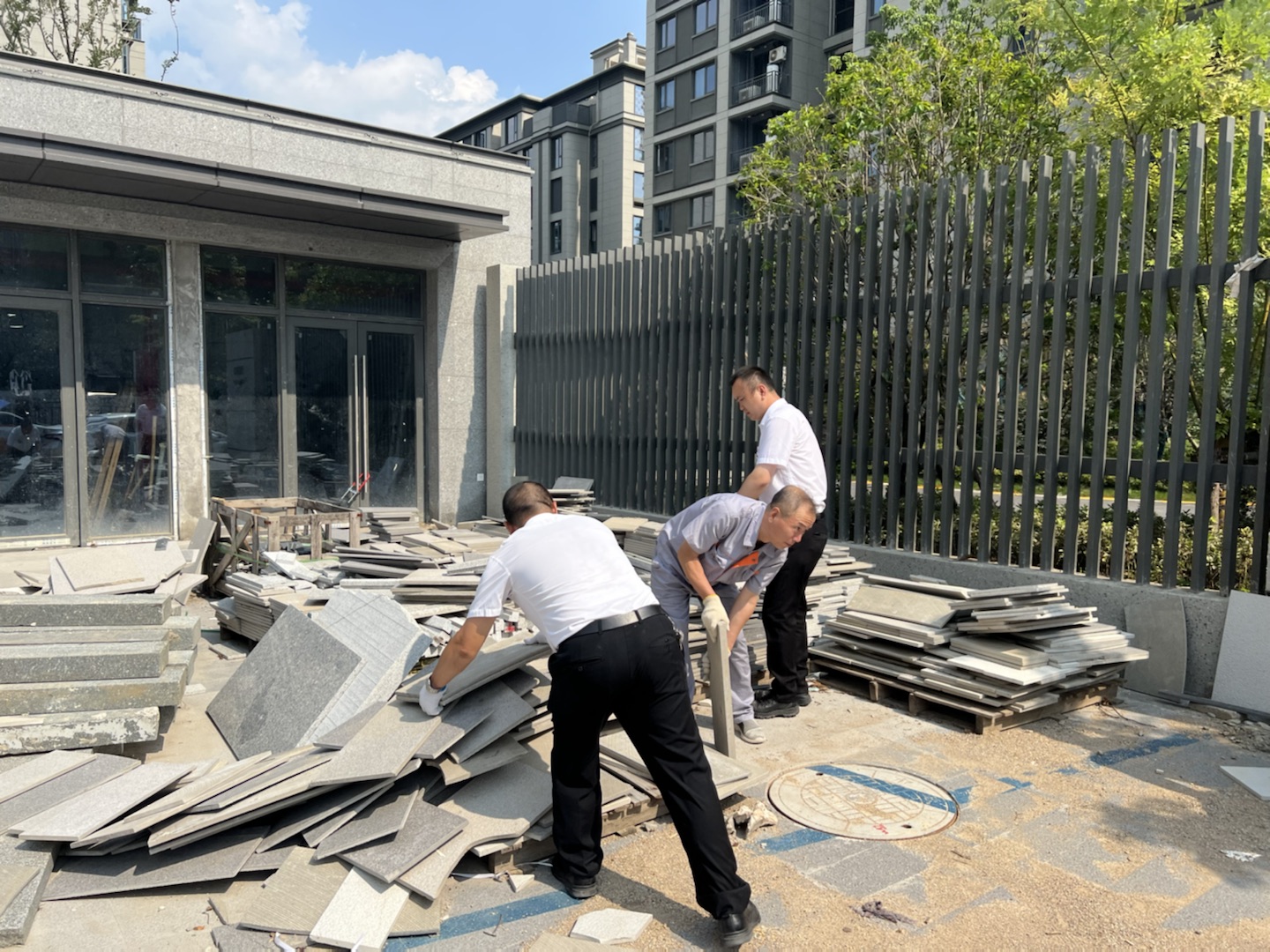 幸福荣安｜一面面锦旗背后的服务“温度”