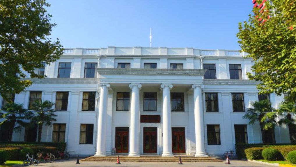 华东师范大学扬帆远航,华东师范大学攀登