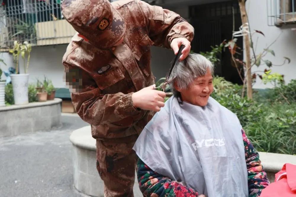 蓉城“红旗台站”，一所年轻的“精英学院”