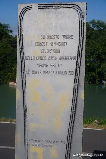 海明威两次坠机,海明威根据一战写的作品