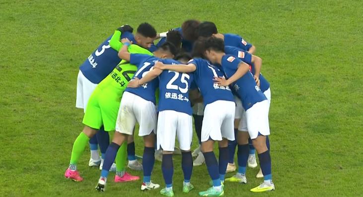 1-1！中超精彩大战：25犯+8黄+中框+救险+冲突，4万人见证