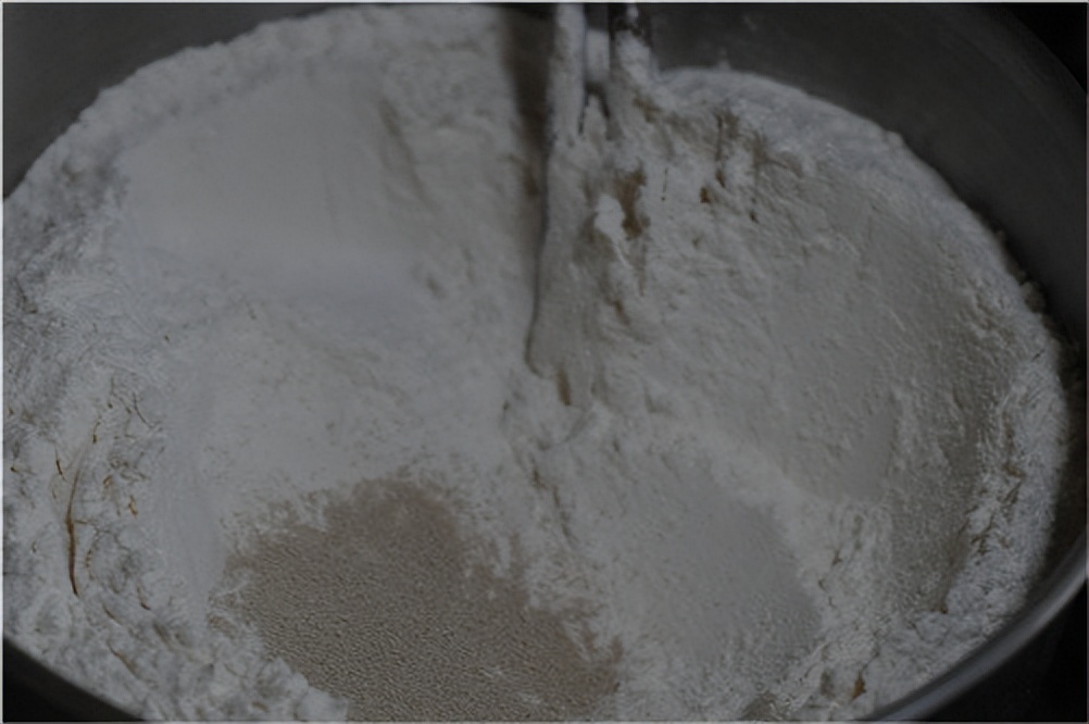 别嫌它味重，却是“大姨妈”的好朋友，清明后鲜嫩上市，抓紧吃