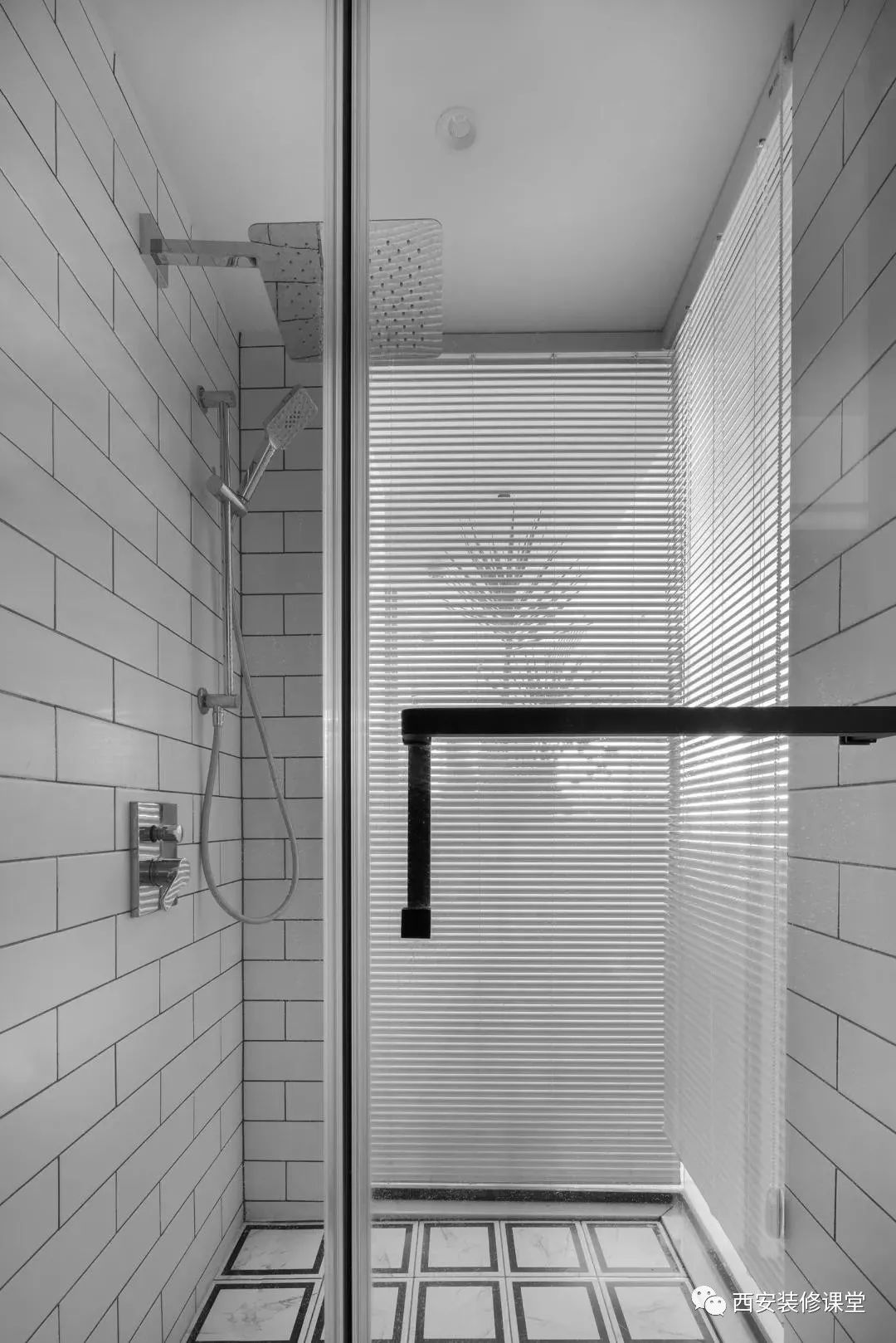 卫生间采光不好做法,中间户卫生间潮湿怎么解决