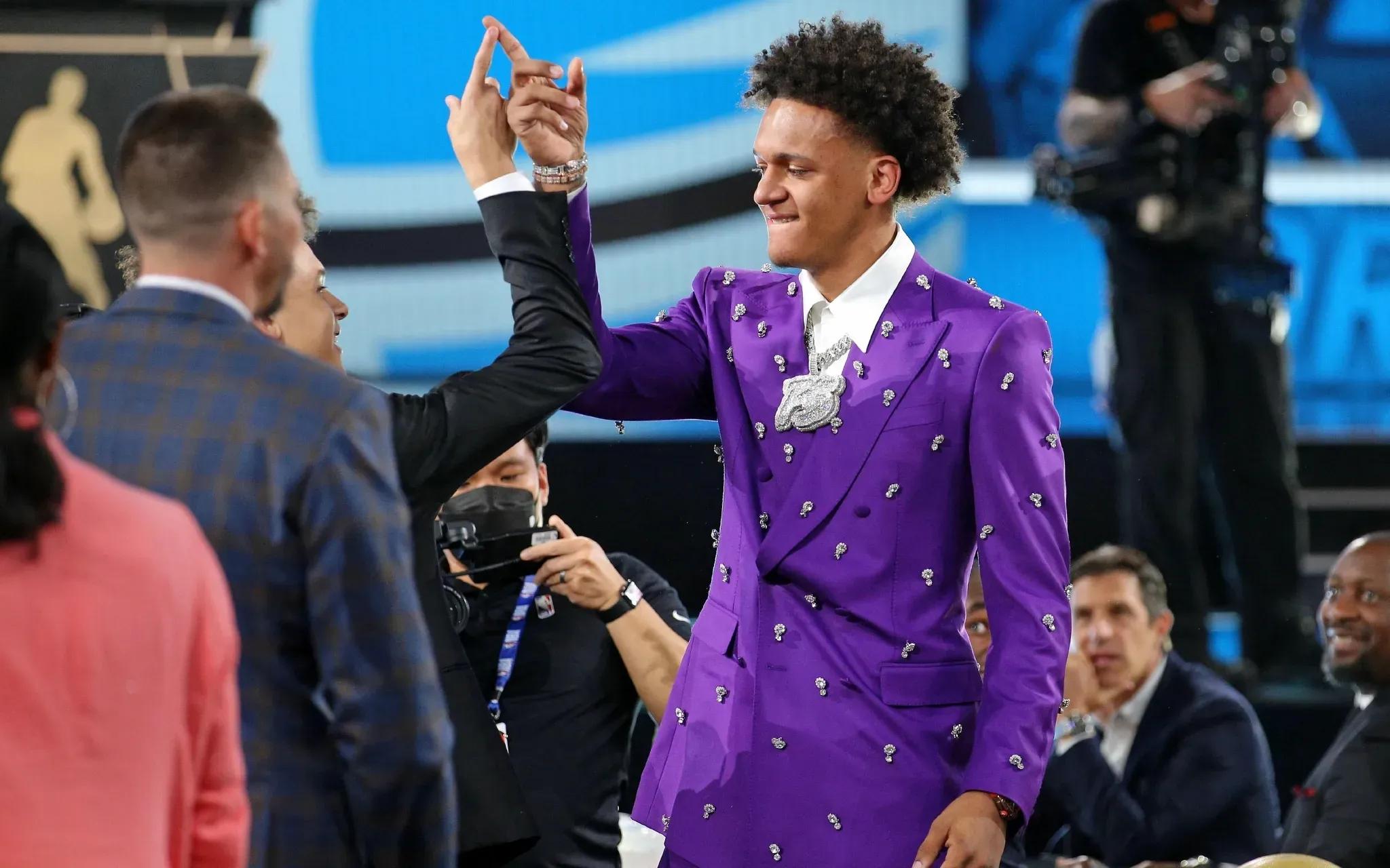 魔术班凯罗场均得分,魔术状元班