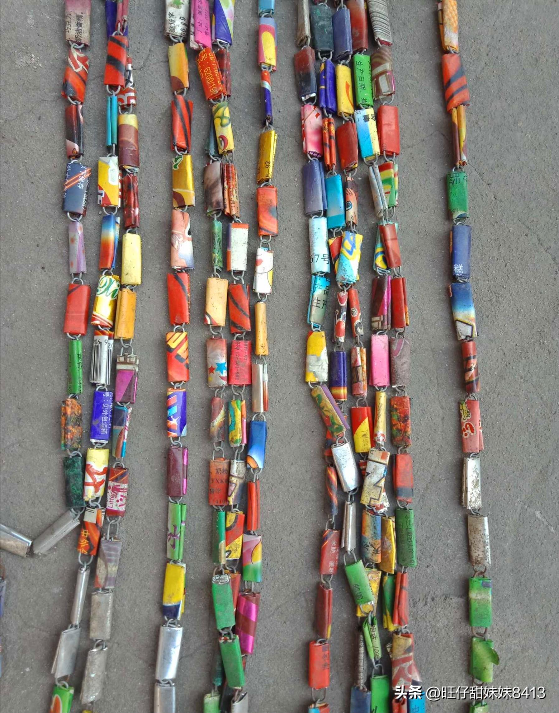 80年代自制门帘挂历纸,旧挂历挂帘