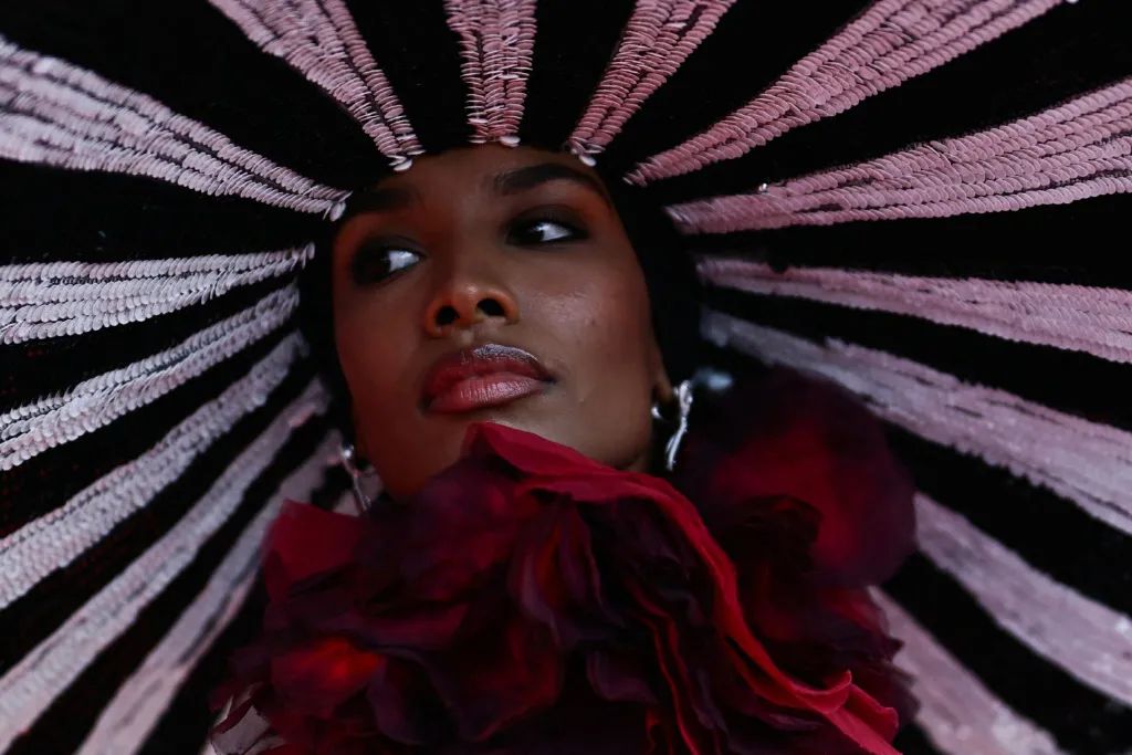 戛纳红毯范冰冰艳压群芳,范冰冰再次惊艳戛纳红毯