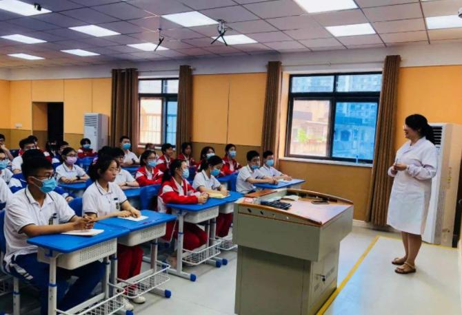 北京一中学讲座称女生要守身如玉,北京一中学讲座称女生应守身如玉