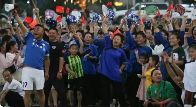 范志毅同批阵容,范志毅亲自率队参赛回播