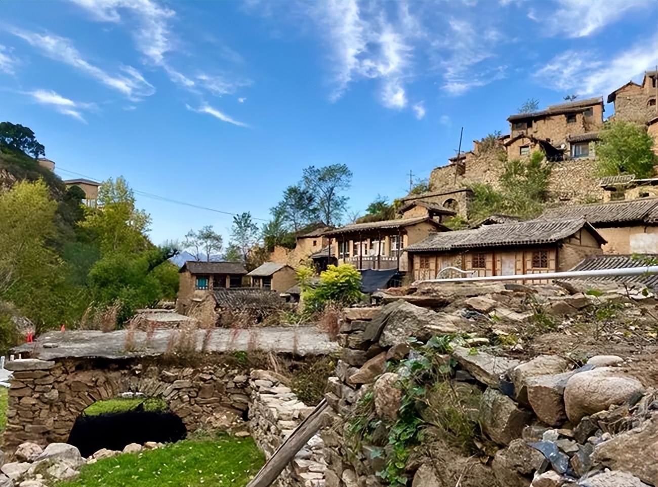 大汖古村真实视频,大汖古村100年前是什么样子