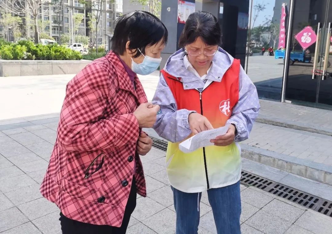 【明港社工站】免费体检保健康志愿服务暖人心