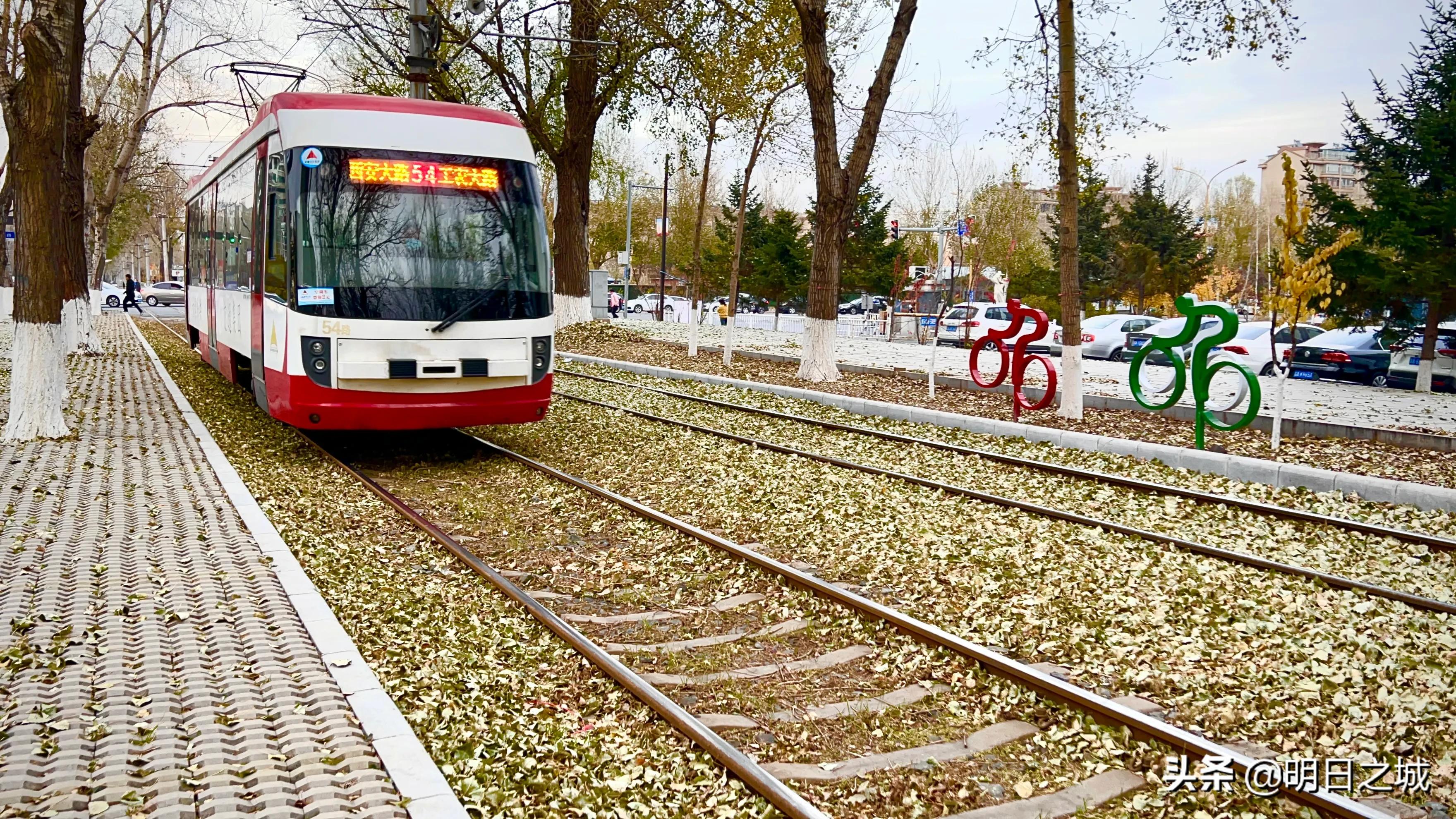 那街那景那人！《人世间》里的“吉春市”，仿佛回到旧时的长春