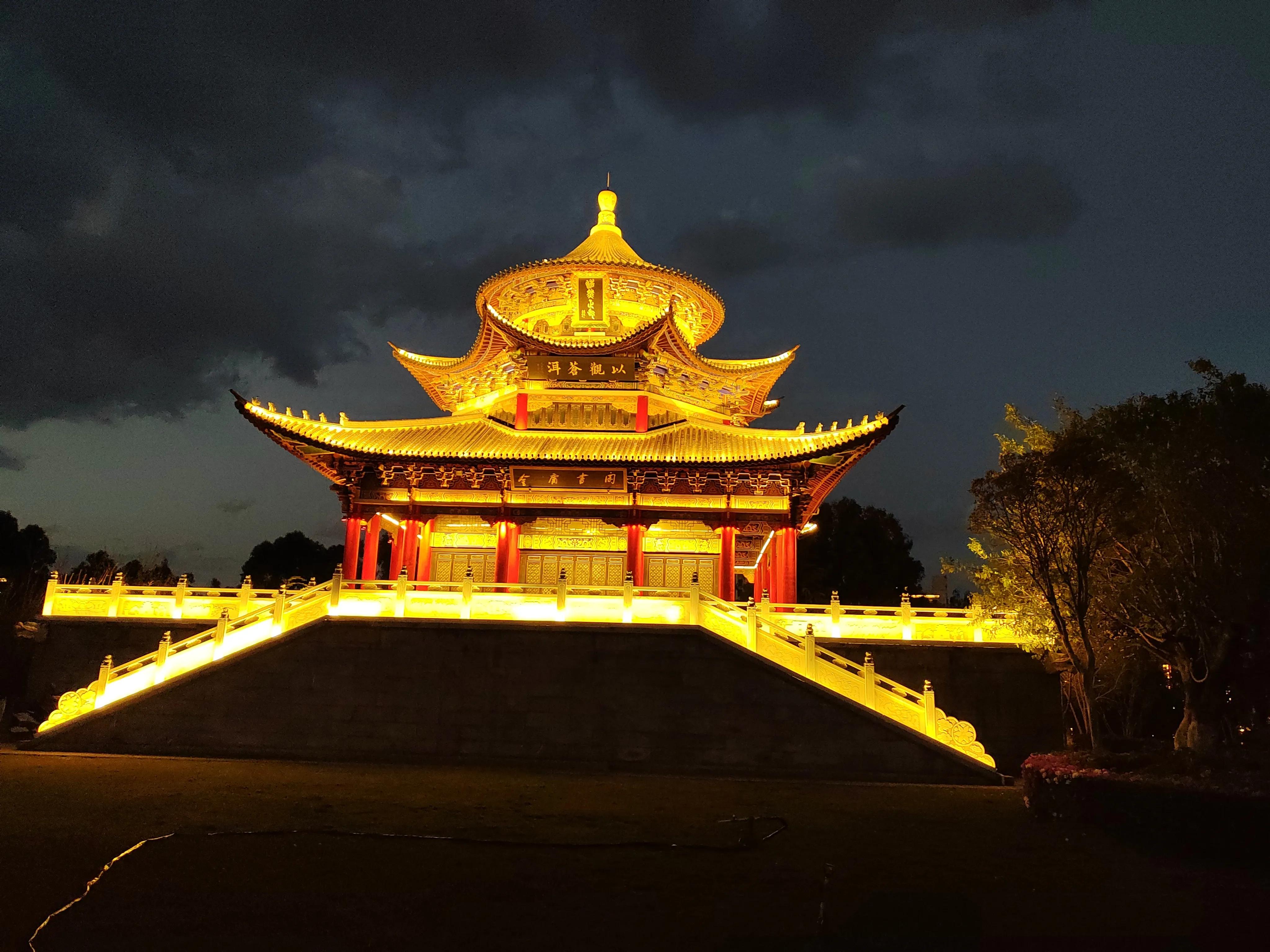 梦幻洱海白纱婚纱照,梦幻洱海