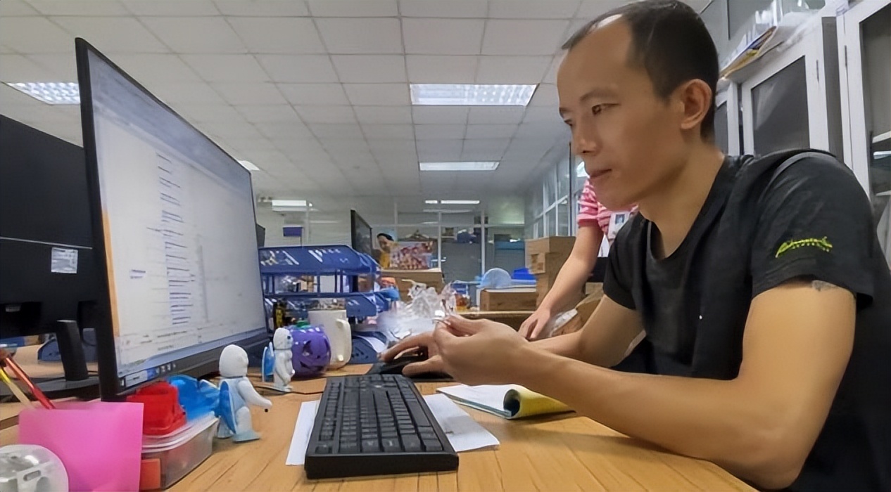 中国小伙娶越南新娘岳父岳母,越南帮岳父岳母建房子