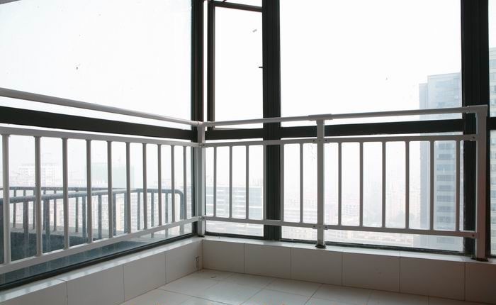 阳台铝合金窗户漏水怎么回事视频,阳台窗户下雨漏水防漏胶