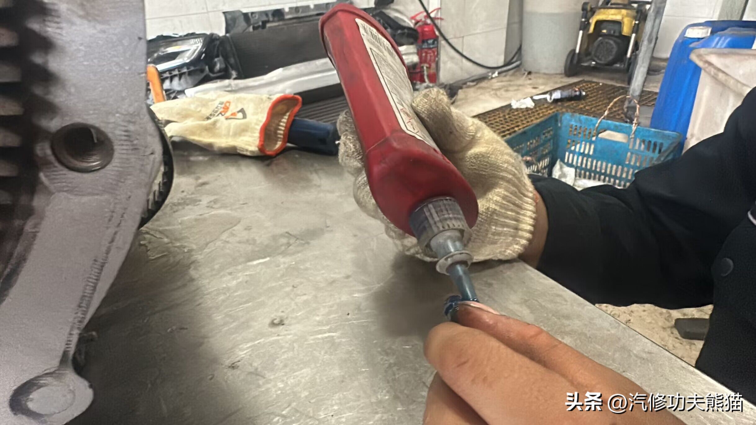 奥迪A4L烧机油！*草烟**公司是让你们烧*草烟**烧钱，我们让你不烧机油