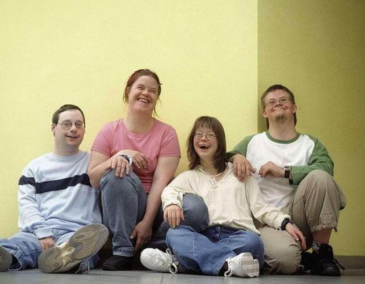 唐氏儿和正常胎儿的区别,唐氏儿和正常孩子的区别