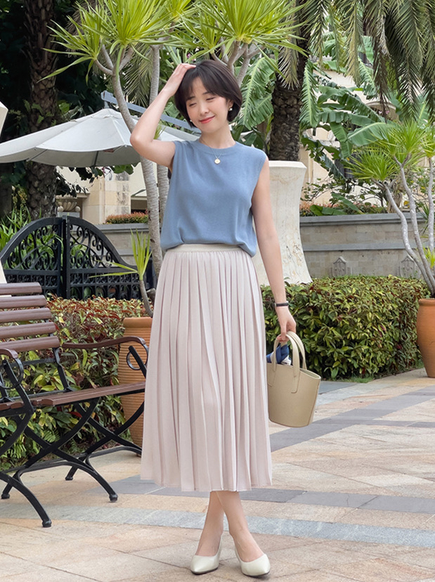 中袖春裙精致洋气又减龄,今年最流行什么样的春季套裙