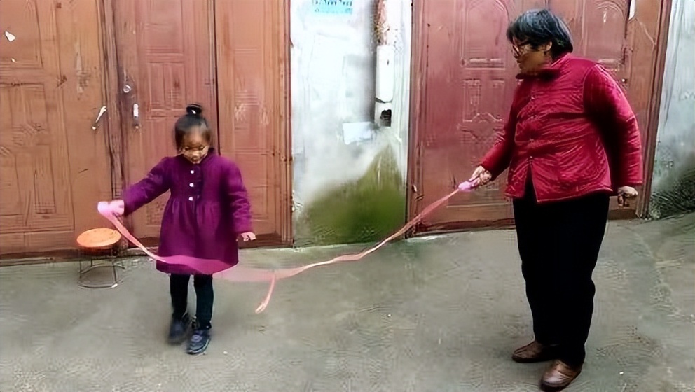 13岁女孩身高150还能长高吗,13岁半女孩身高163厘米还能长高么