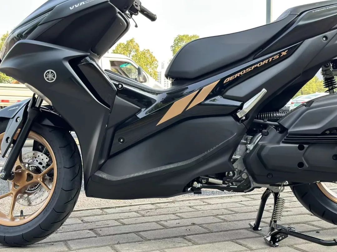 雅马哈aerosportsx换侧包围,雅马哈aerosports试驾