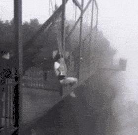 在老公车里发现东西,老公车里发现口红印怎么办