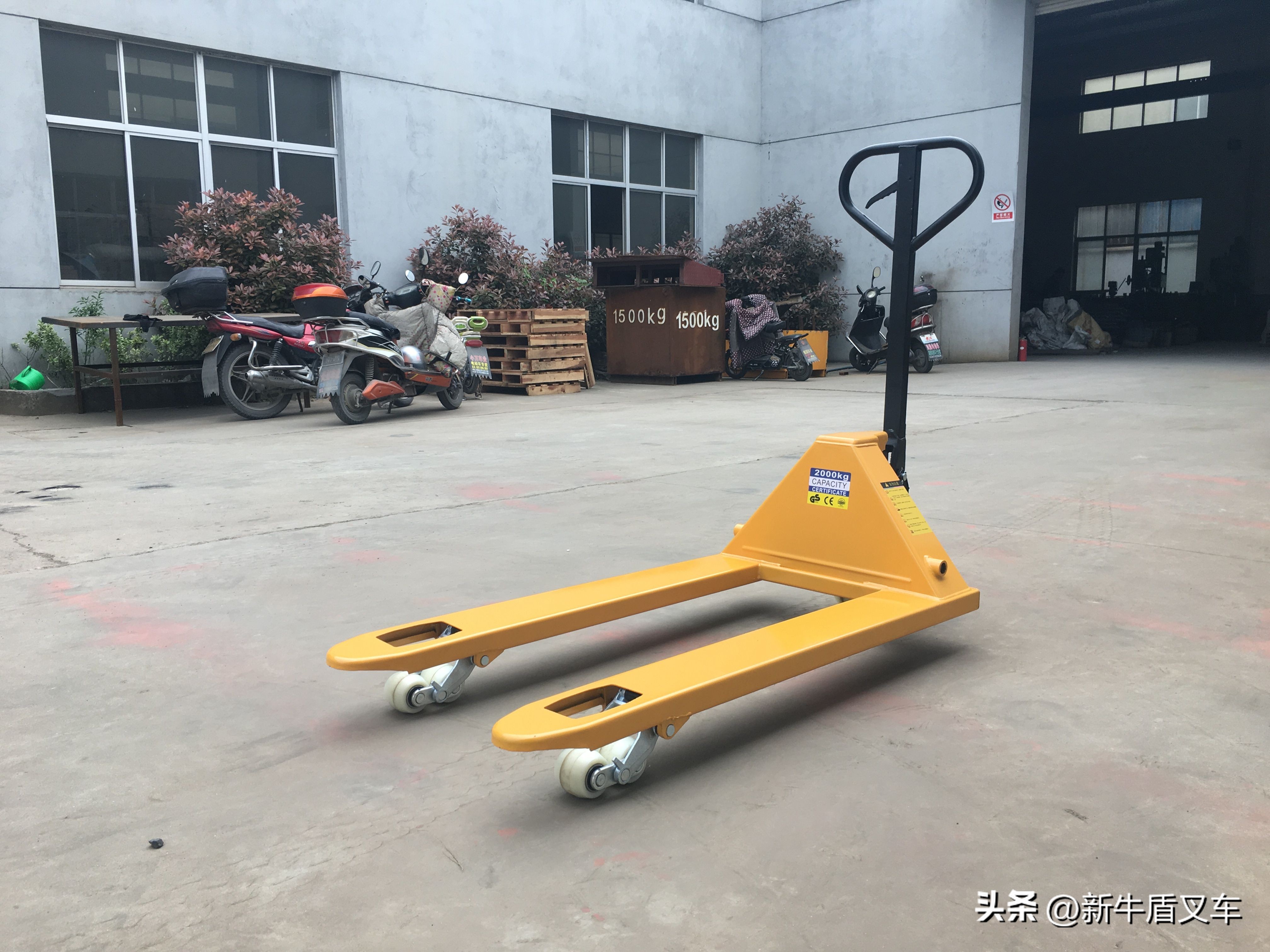 手动叉车承重标准是多少吨的啊,手动叉车规格