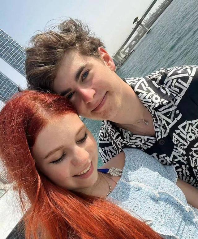 K宝莎莎度假为啥不叫千金？千金近照和神秘男子合影，或开始恋爱