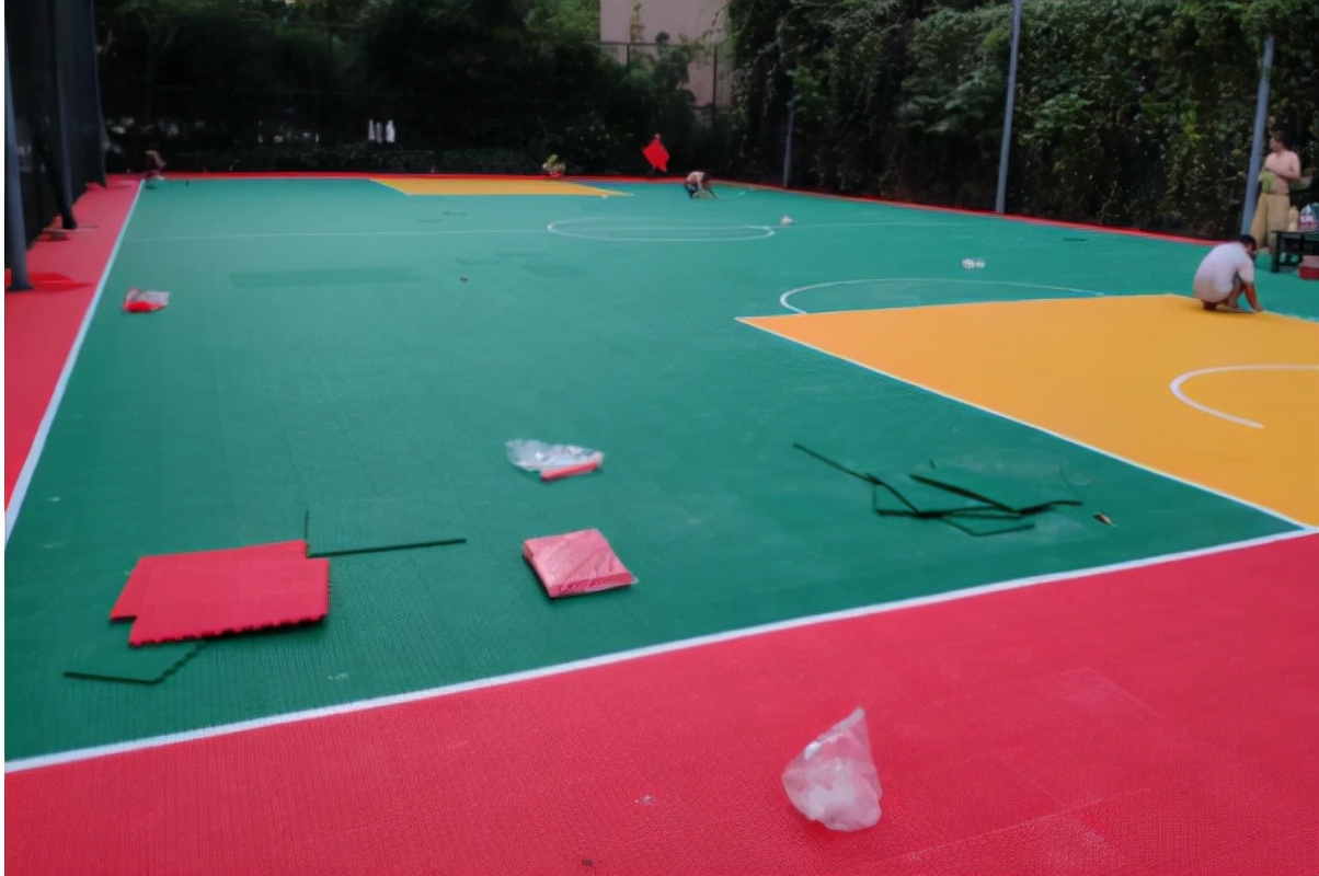 户外露天塑胶地板,露天地板怎么防腐