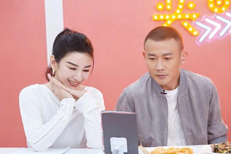 胡可成长过程经历,胡可经历