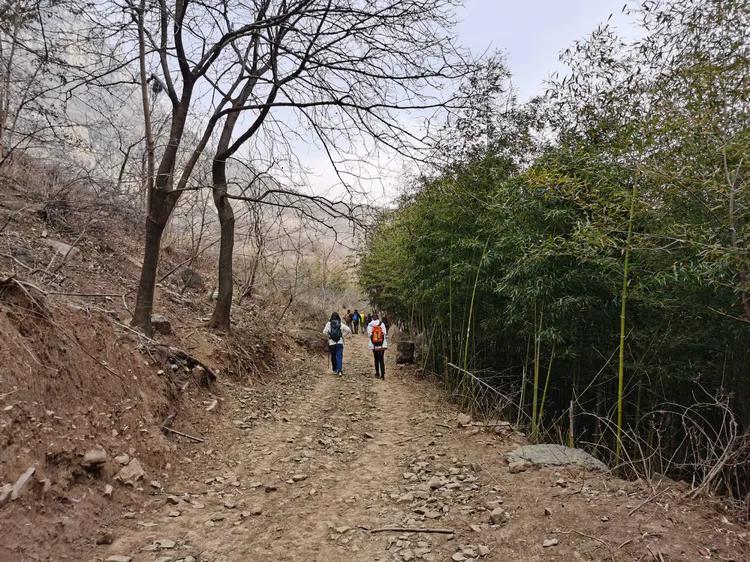 绝壁大梯白云寺,徒步白云寺