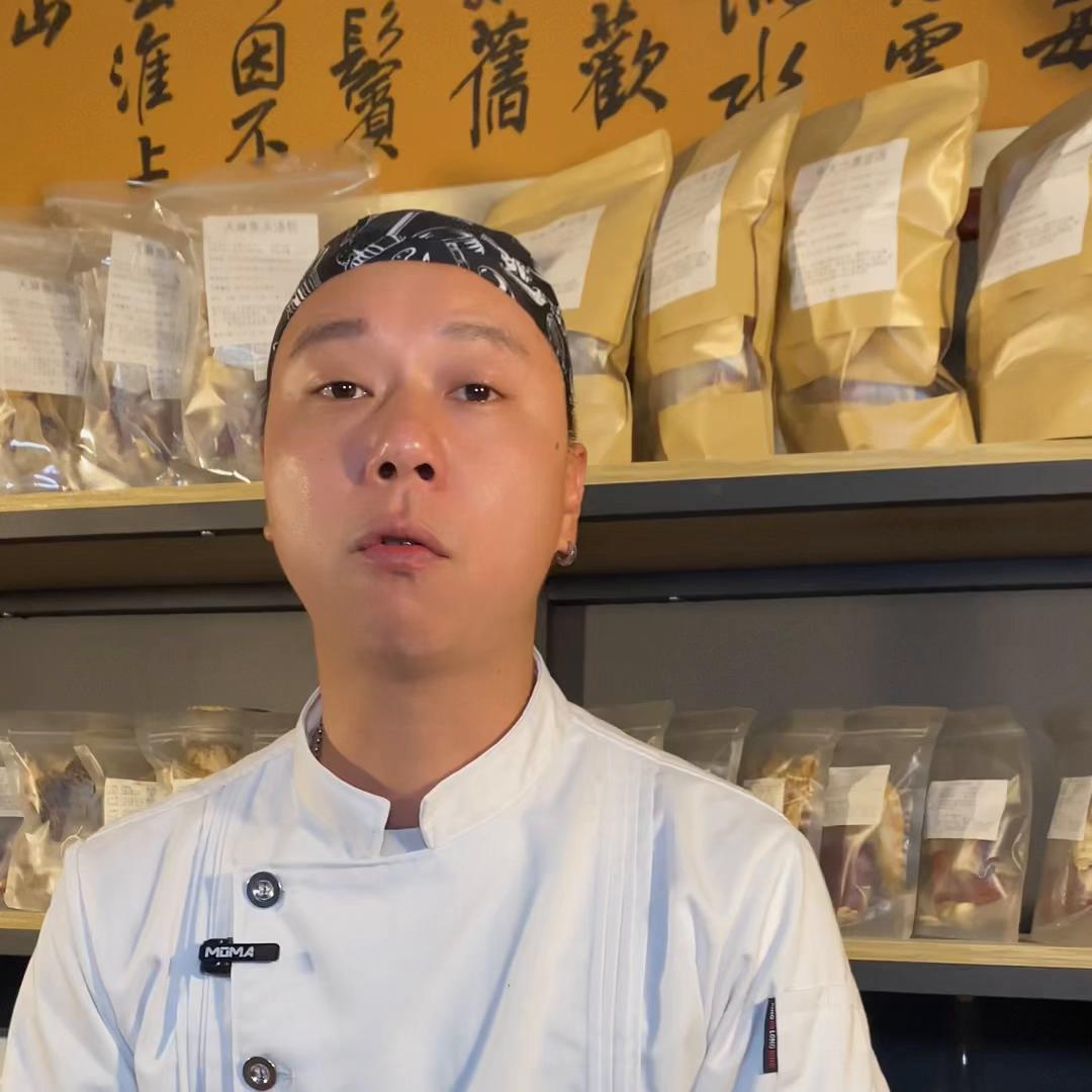 在家教你做好吃的五香猪手 (猪手是怎么做的软糯)