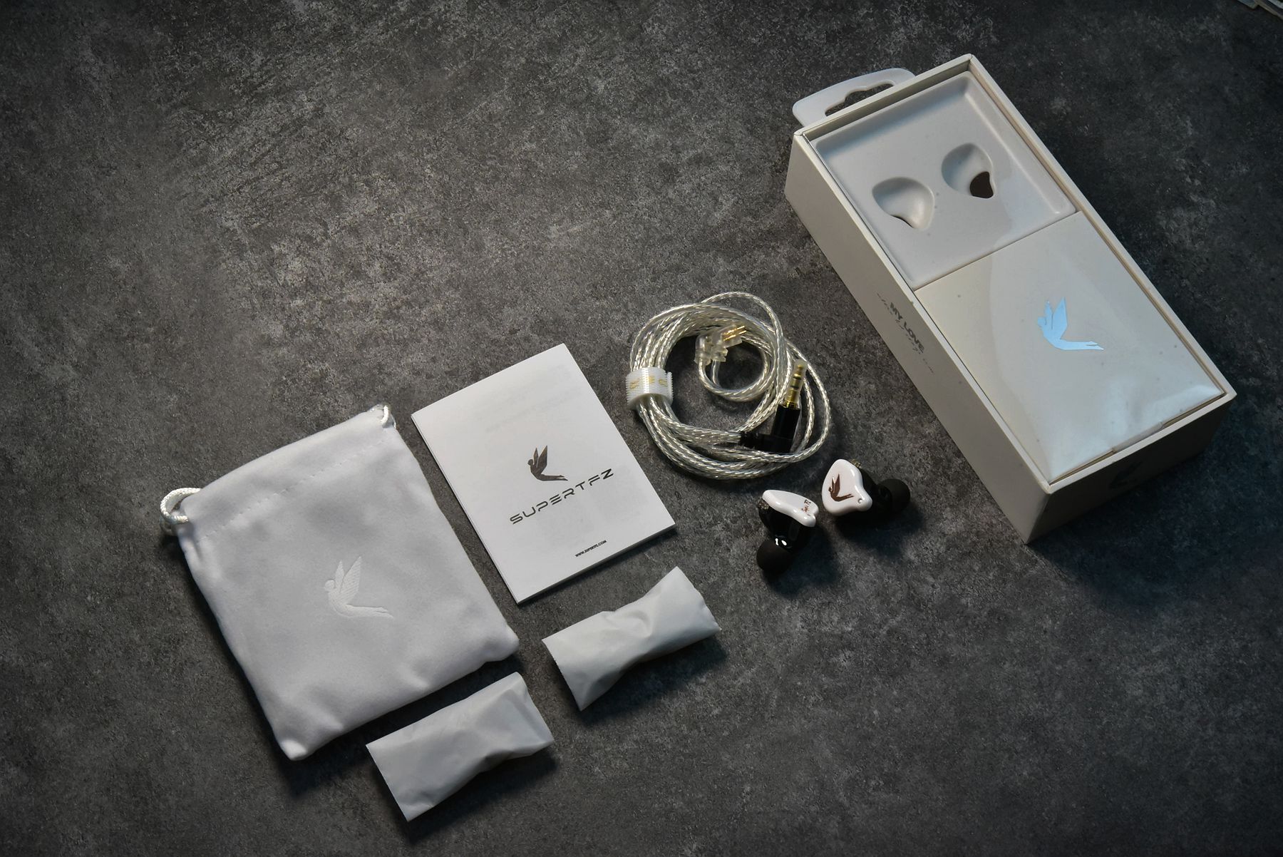 和苹果耳机媲美的百元耳机,哪款耳机可以和苹果耳机媲美