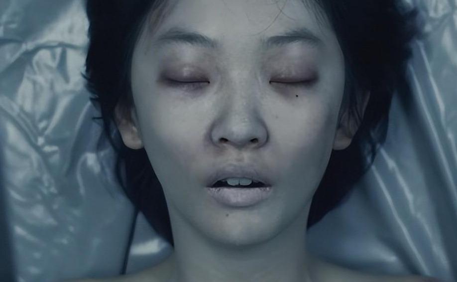 「轮奸戏」不算啥！《涉过愤怒的海》一片段，拍出难以启齿的性！