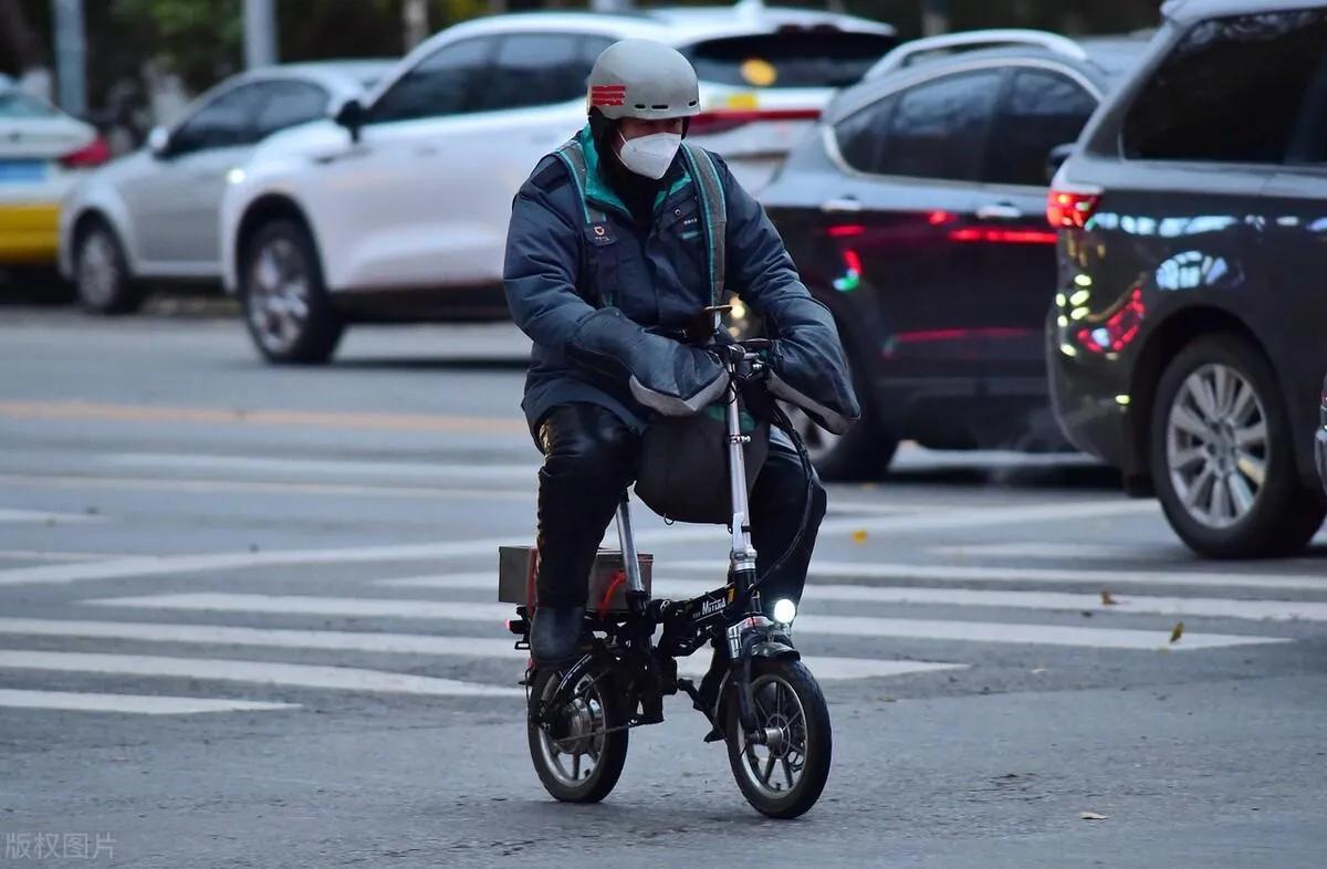 做代驾和网约车哪个比较好,做代驾和网约车哪个好