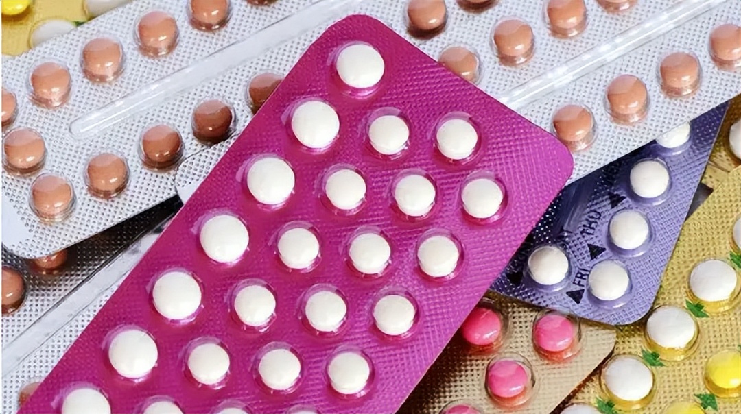 高考前，一群女孩在偷偷吃避孕药，吃避孕药有哪些影响？