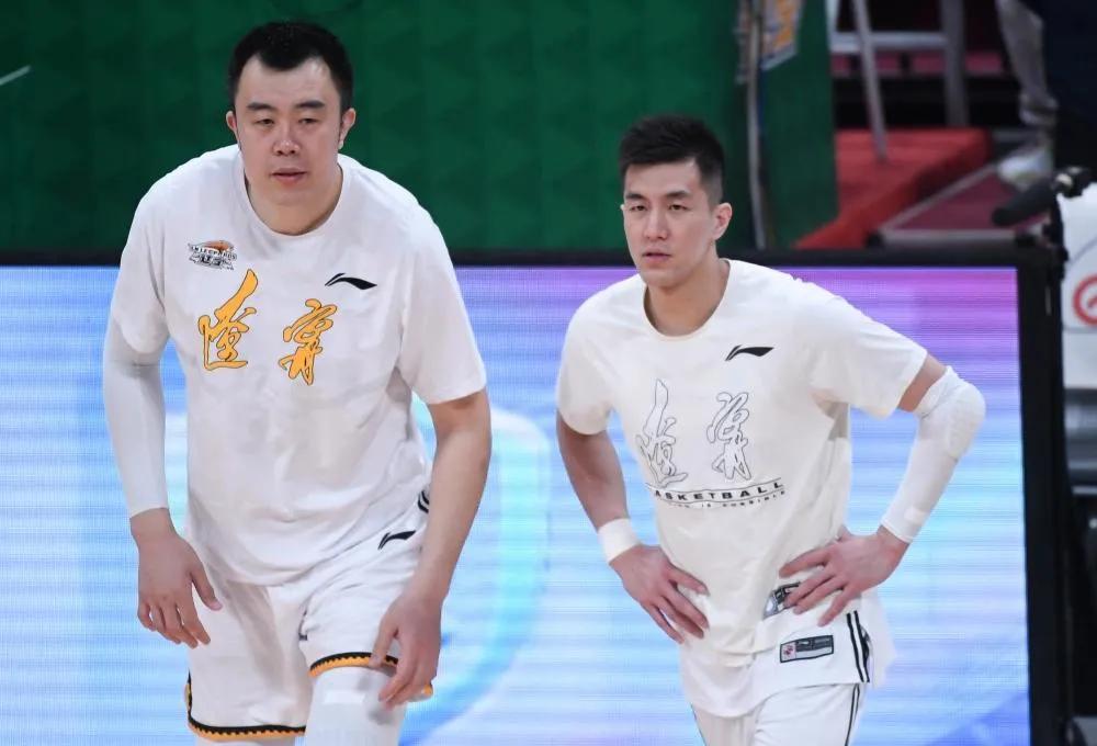 辽宁男篮夺冠李晓旭,赵继伟郭艾伦张镇麟李晓旭