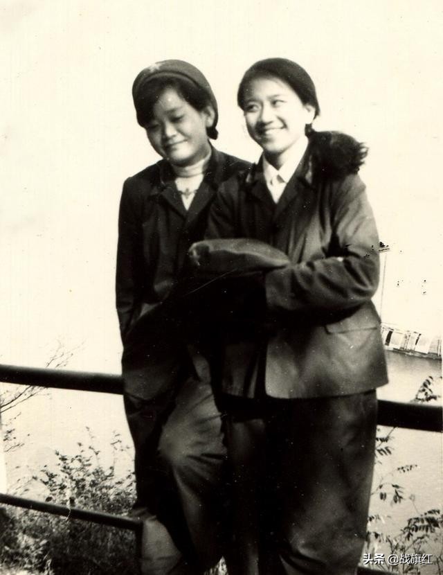 百万裁军前恋人约会：既然没了爱情，我们还可以是好战友