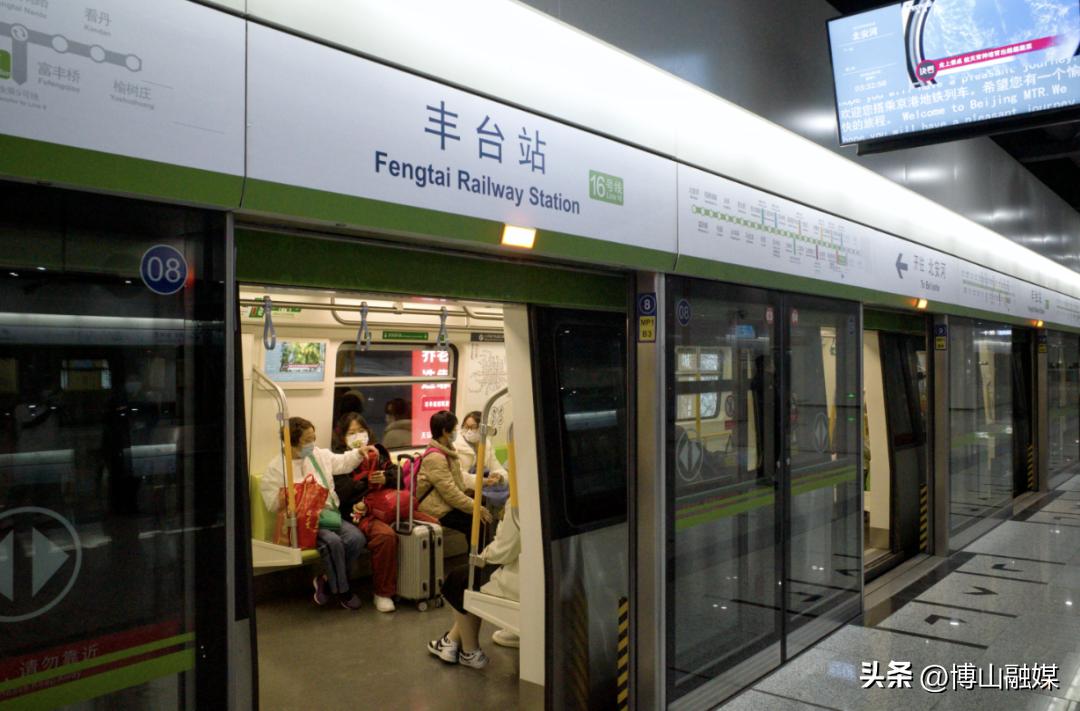 颐和园跟故宫哪个好玩,除了颐和园还有什么好玩的地方