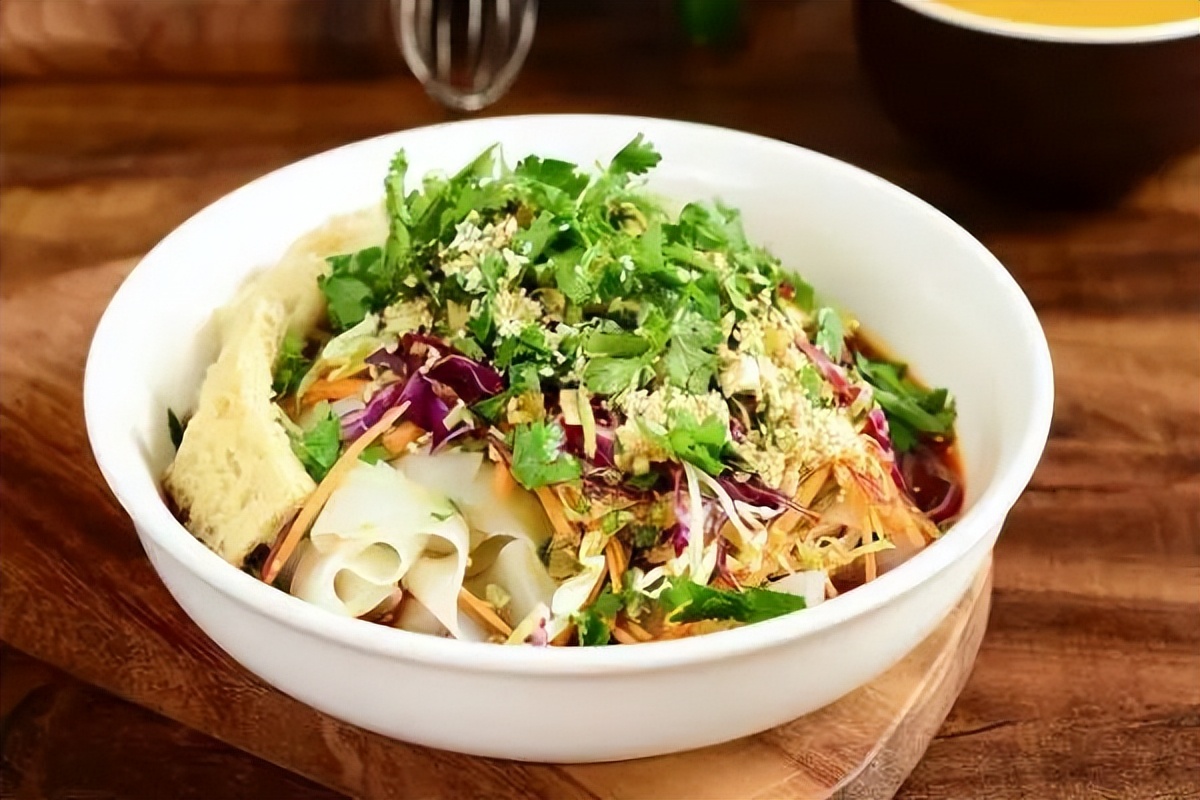 网传河南两女子吃凉皮中毒死亡,两女子吃凉皮中毒1死1伤后续